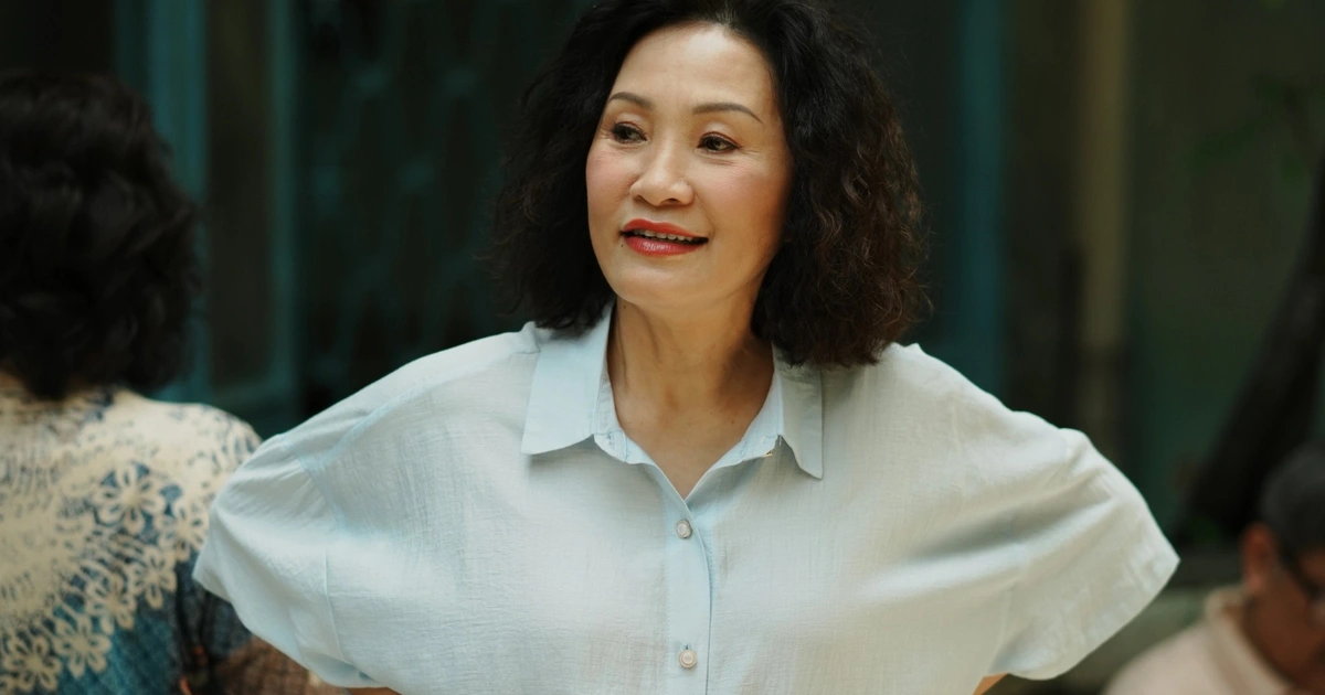 Hồng Đào trong vai bà Khanh