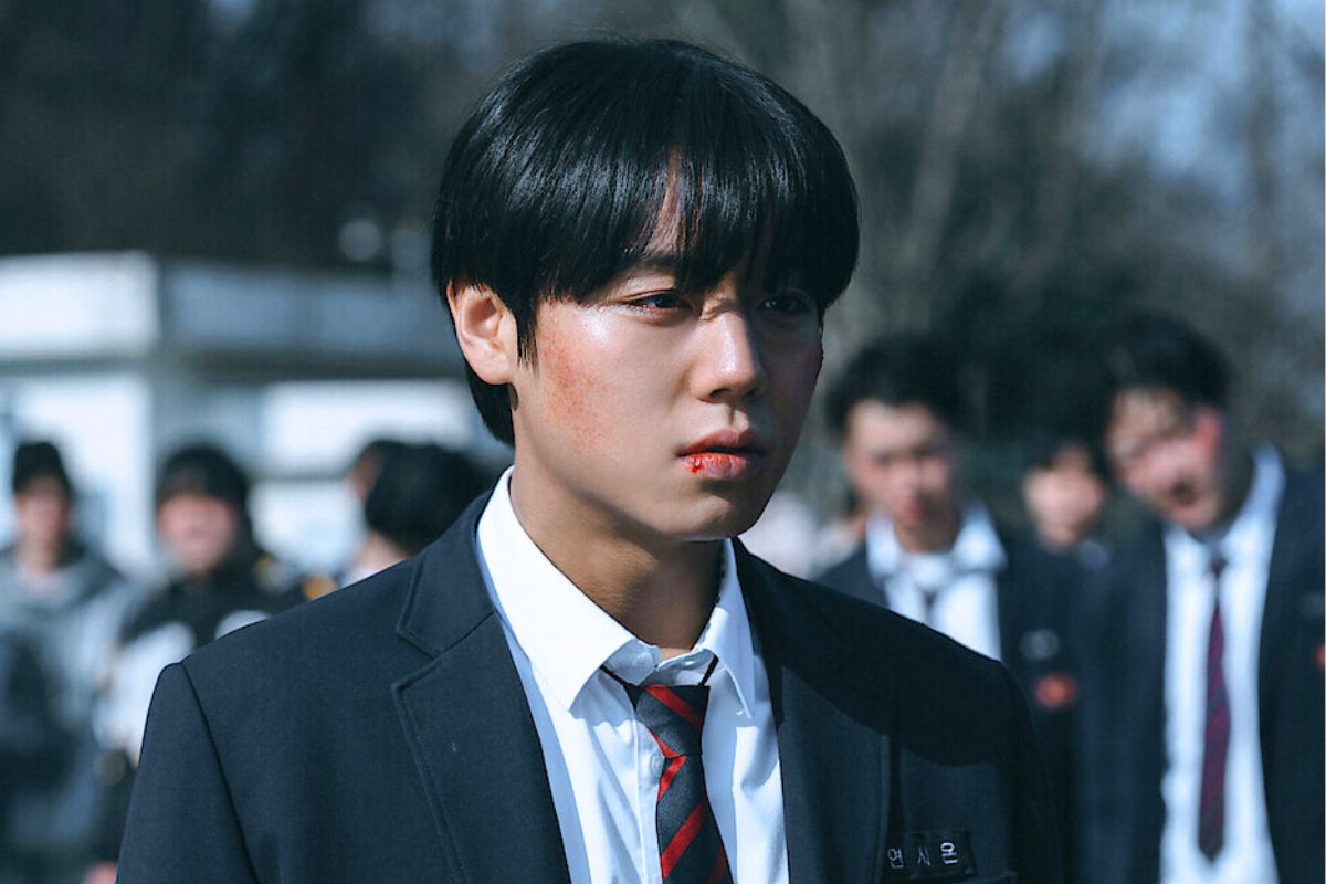 Park Ji Hoon trong phim Người Hùng Yếu Đuối
