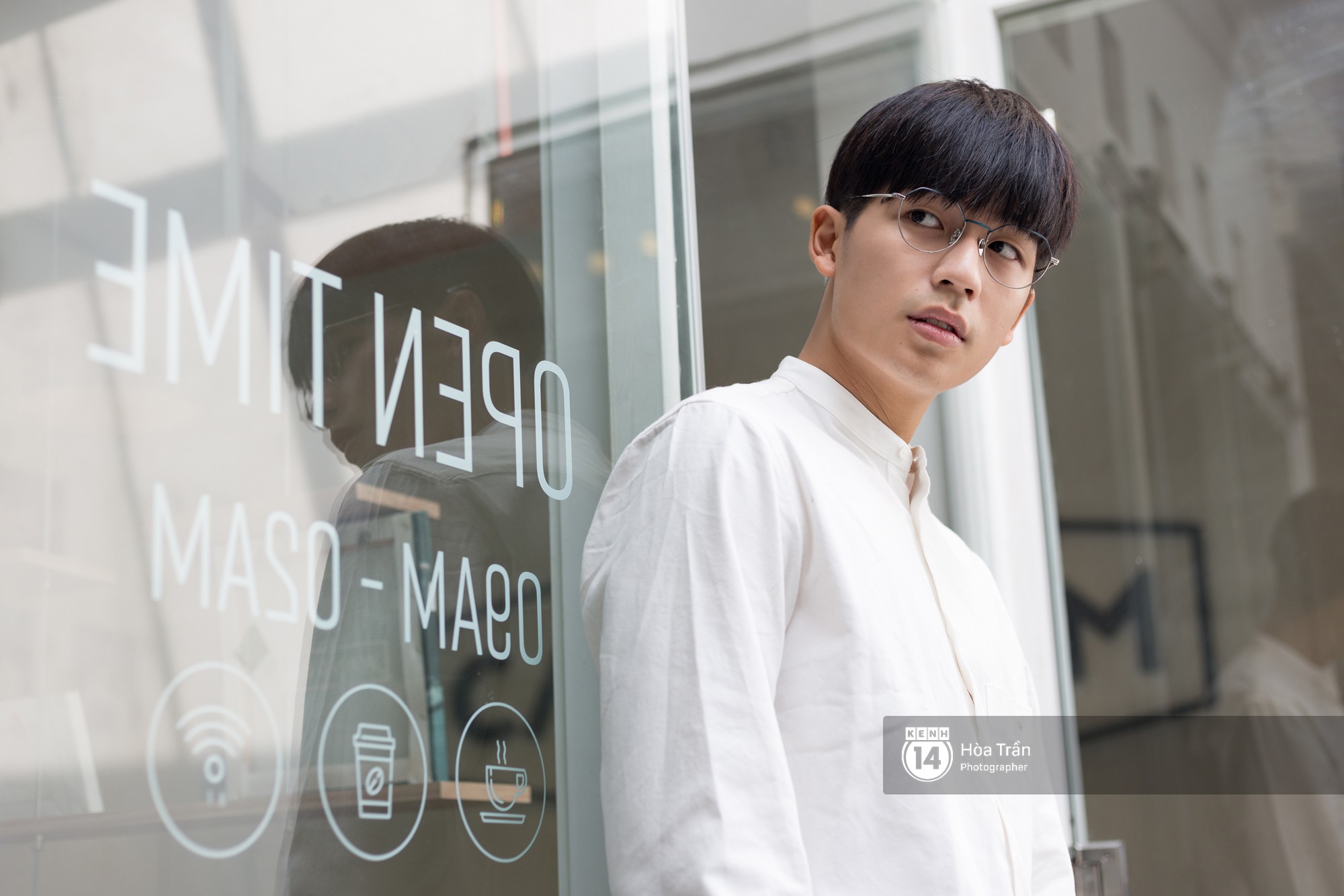 Diễn viên Quốc Anh với gu thời trang linh hoạt