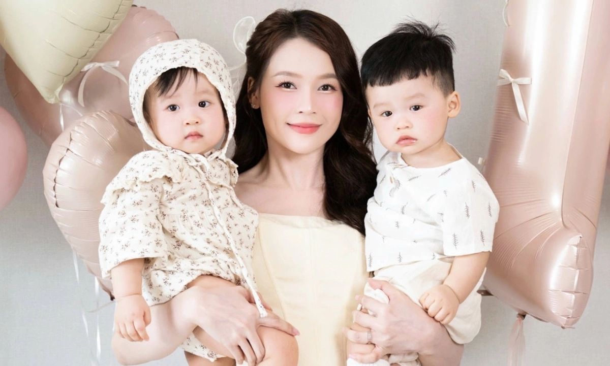 Diễn viên Sam cùng con 