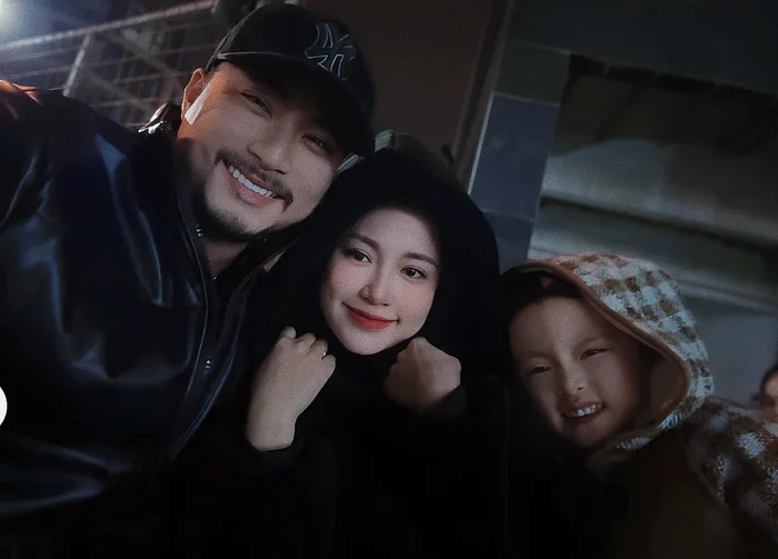 Vợ và con trai diễn viên Duy Hưng