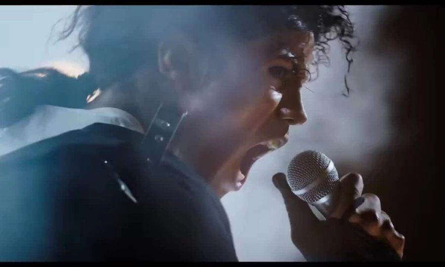 Hé lộ tạo hình gây sốt: Jaafar Jackson như sống lại Michael Jackson