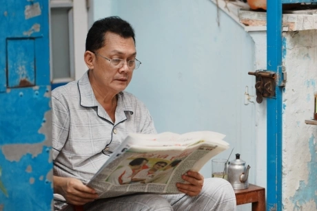 Nghệ sĩ Hữu Châu trong vai ông Tư