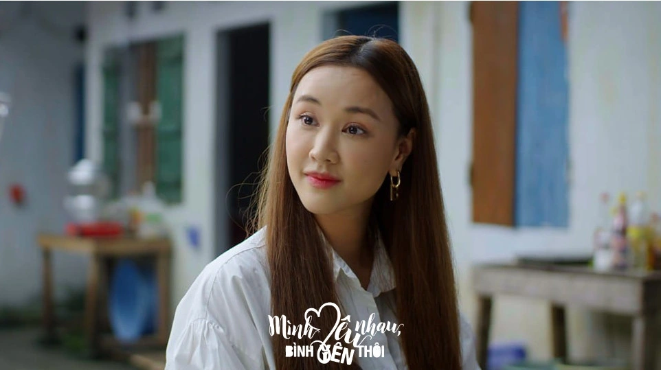 Maya trong phim Mình Yêu Nhau Bình Yên Thôi 